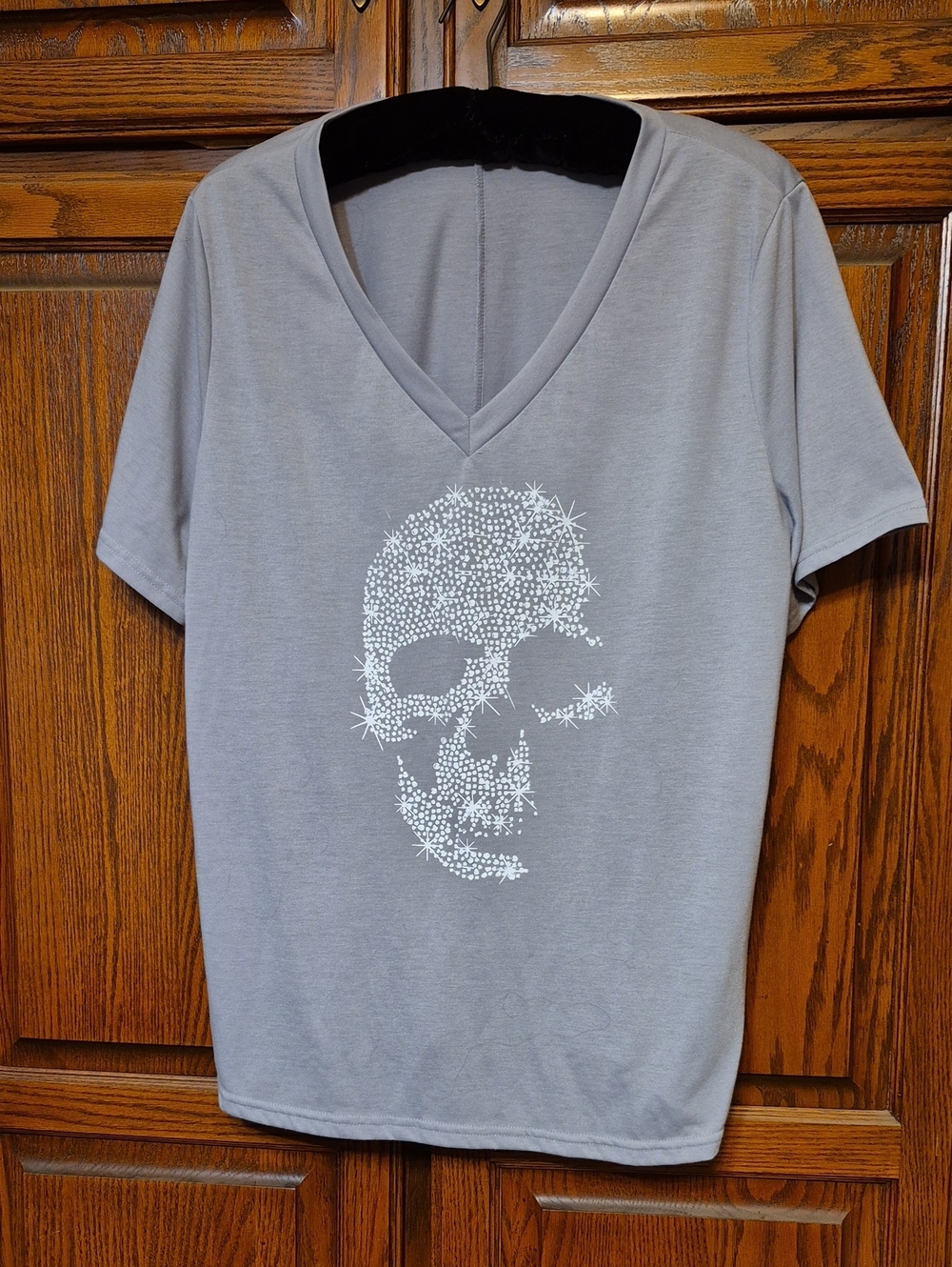 Gray V-Neck T-Shirt with Skull Graphic